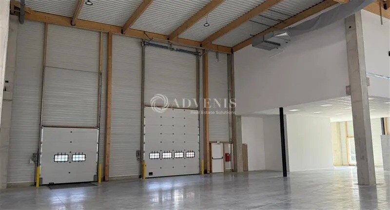 Flex in Moissy-Cramayel for lease - Interior Photo - Image 3 of 12