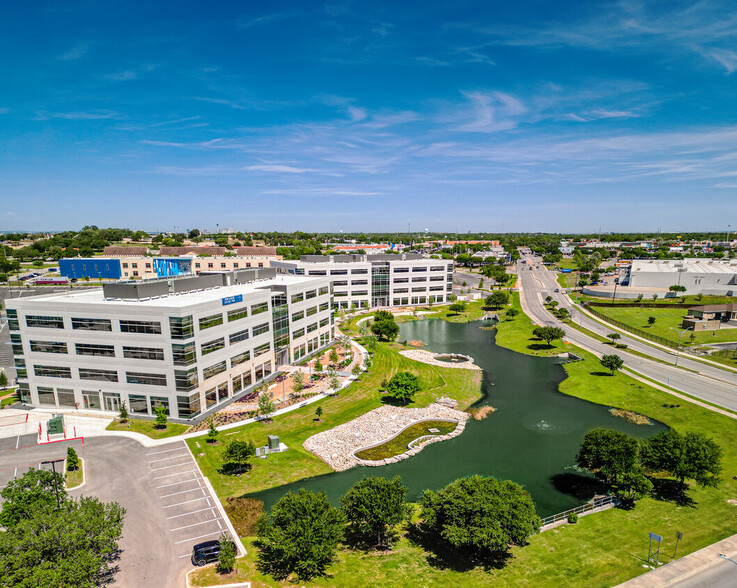 Waters Edge, San Antonio, TX for lease - Building Photo - Image 1 of 16