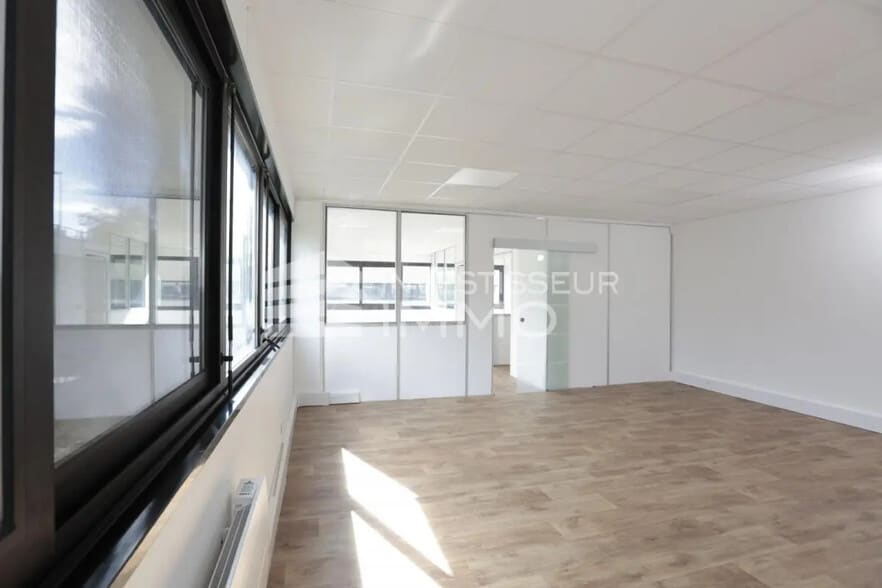 Office in Antony for lease - Interior Photo - Image 3 of 4