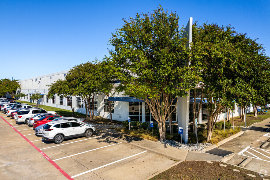 1300 N Central Expy, Allen, TX for lease - Primary Photo - Image 1 of 7