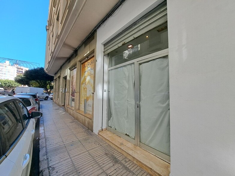 Retail in Alzira for sale - Building Photo - Image 1 of 7