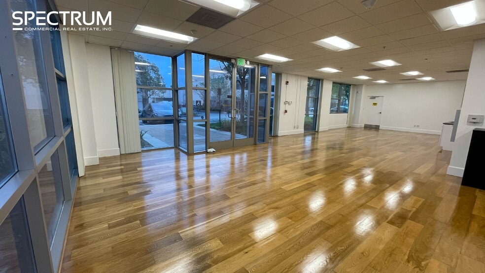 7691 N San Fernando Rd, Burbank, CA for lease - Interior Photo - Image 3 of 11