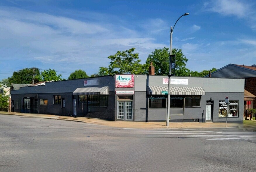 3300 Watson Rd, Saint Louis, MO 63139