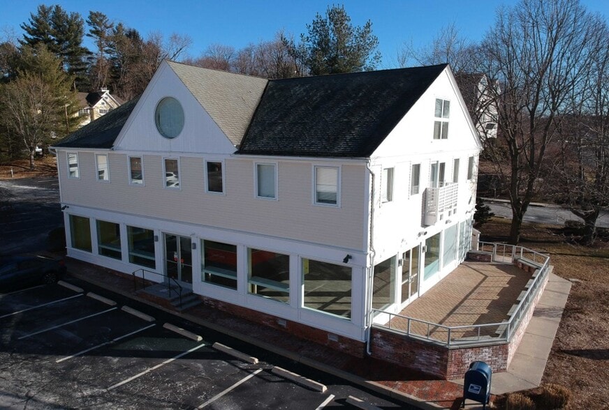 170 Post Rd W, Westport, CT for lease - Building Photo - Image 1 of 9