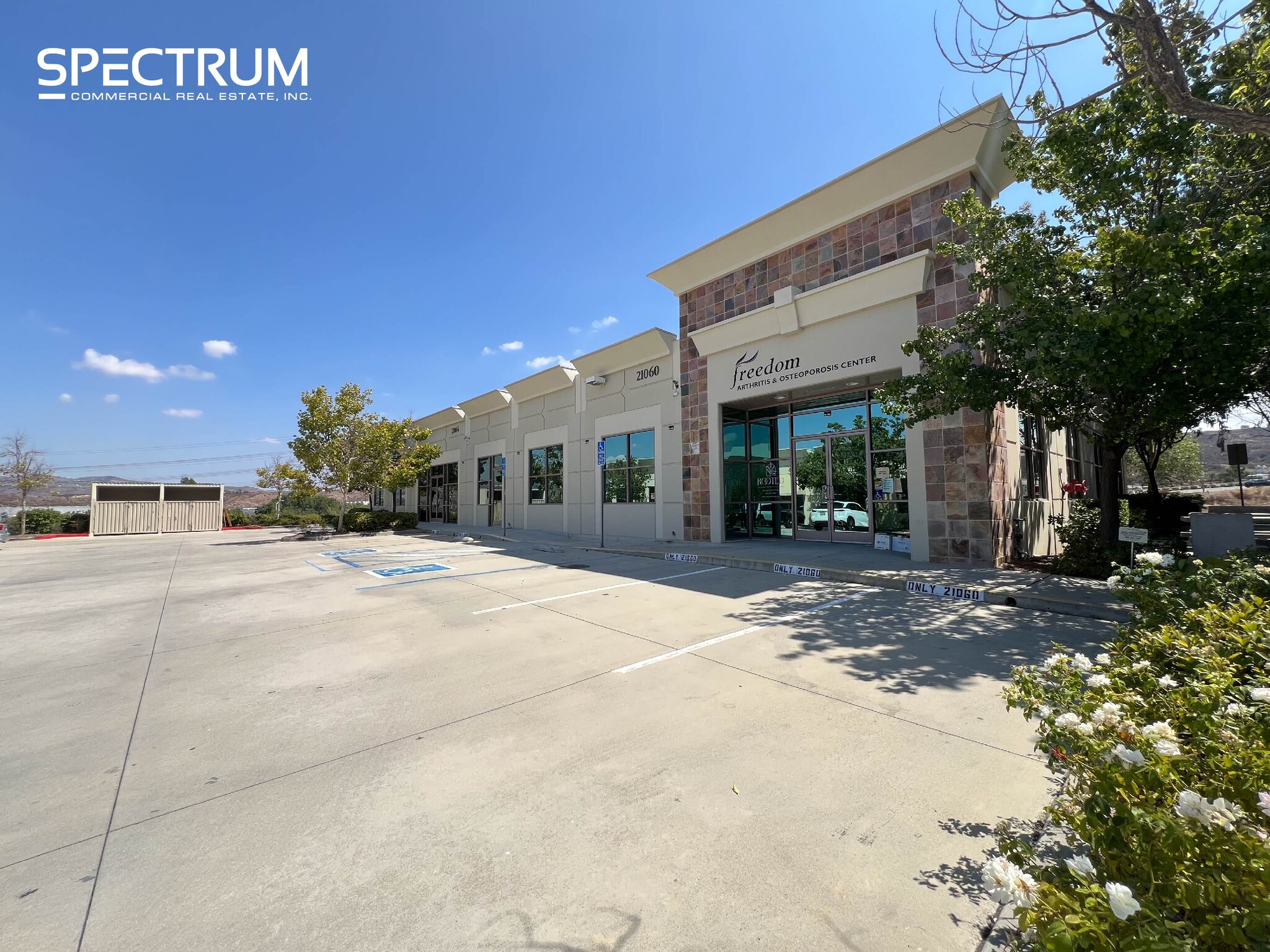 21060 Centre Pointe Pky, Santa Clarita, CA for lease Building Photo- Image 1 of 16
