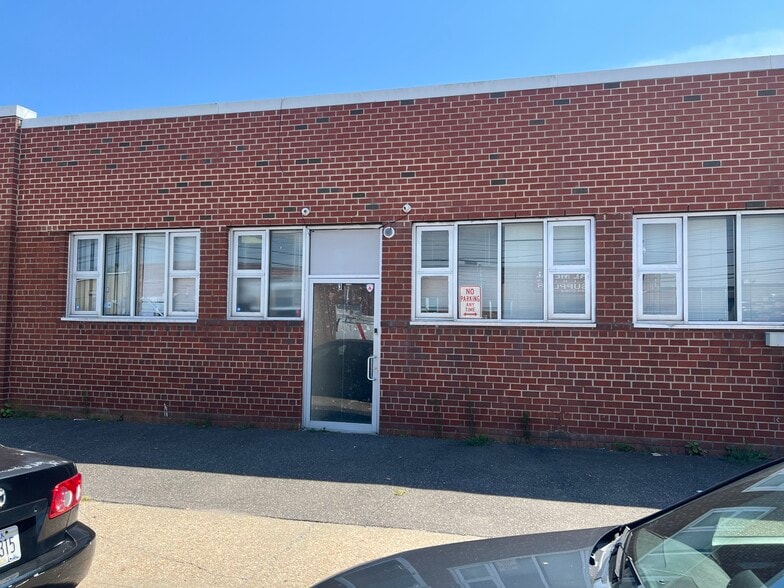 1-5 Neil Ct, Oceanside, NY for lease - Building Photo - Image 2 of 8