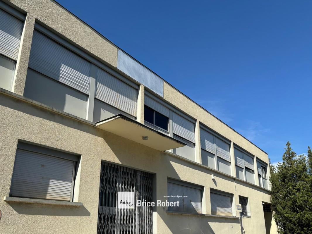 17 Rue Vaucanson, Décines-Charpieu for sale Building Photo- Image 1 of 7