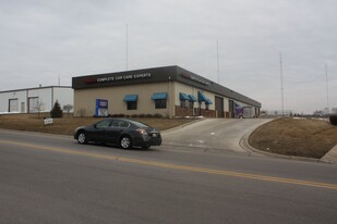 378 Sundown Rd, South Elgin IL - Warehouse