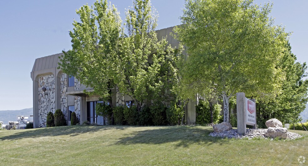 1230 W 2600 S, Woods Cross, UT for sale - Building Photo - Image 1 of 1