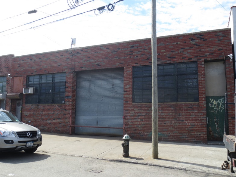 58-100 56th St, Maspeth, NY for sale - Primary Photo - Image 1 of 1