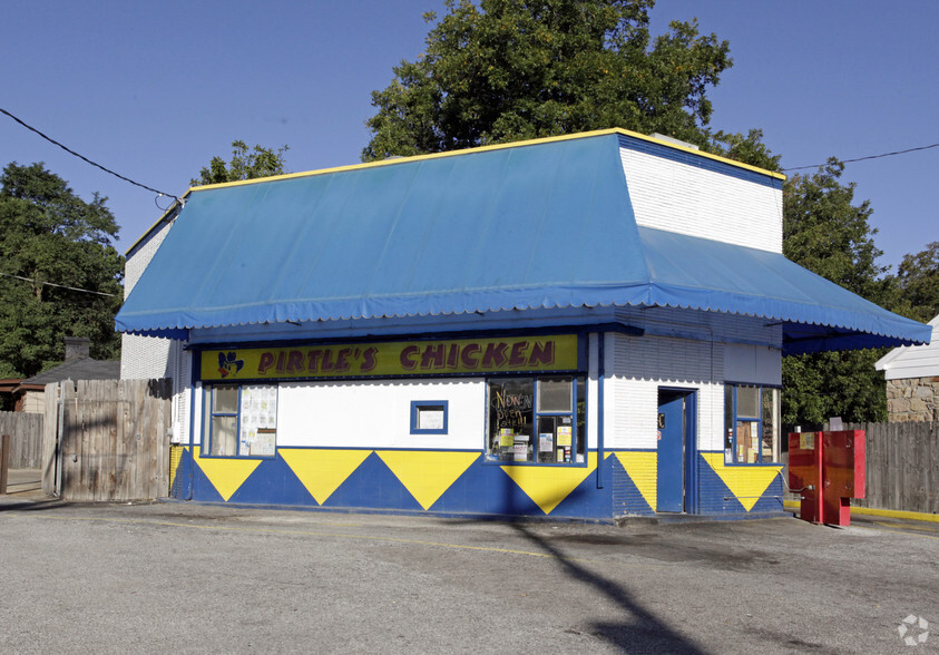 811 S Highland St, Memphis, TN for lease - Primary Photo - Image 1 of 3