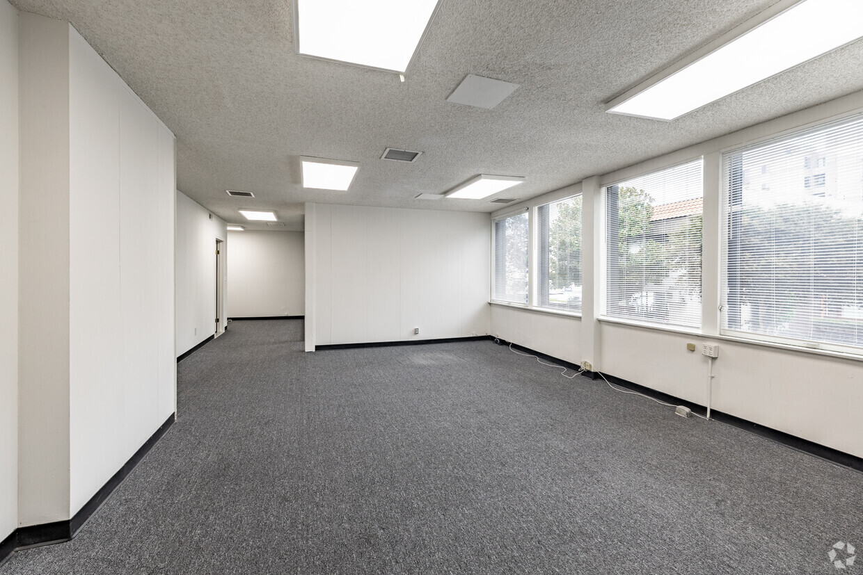 611 S Catalina St, Los Angeles, CA for lease Building Photo- Image 1 of 3