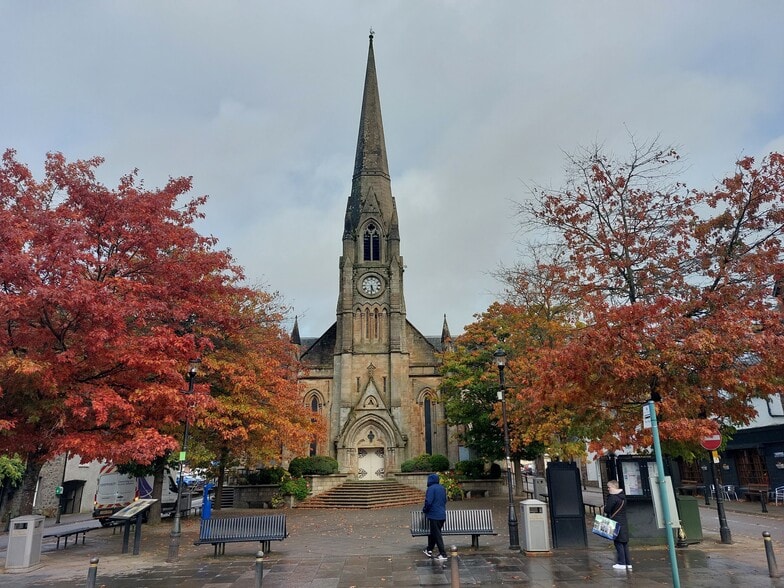 Ancaster Sq, Callander for sale - Building Photo - Image 1 of 2