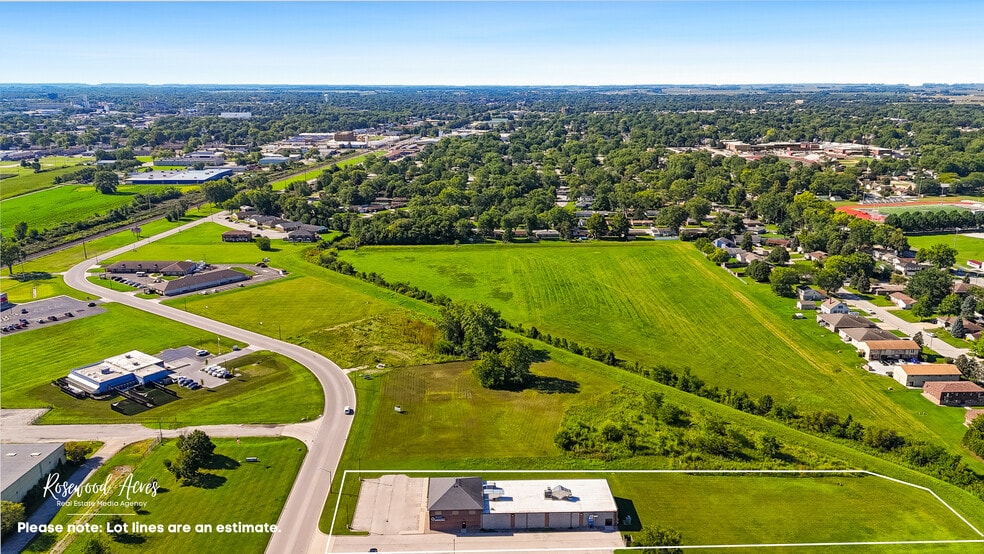 233 Mooney Dr, Bourbonnais, IL for sale - Building Photo - Image 3 of 26