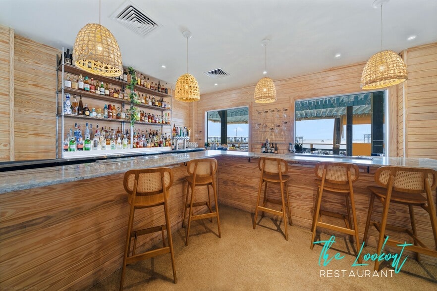 4236 Laguna Shores Rd, Corpus Christi, TX for sale - Interior Photo - Image 3 of 23