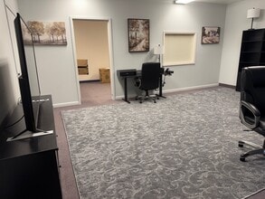 320 N 1st St, Hamilton, MT for lease Interior Photo- Image 1 of 4