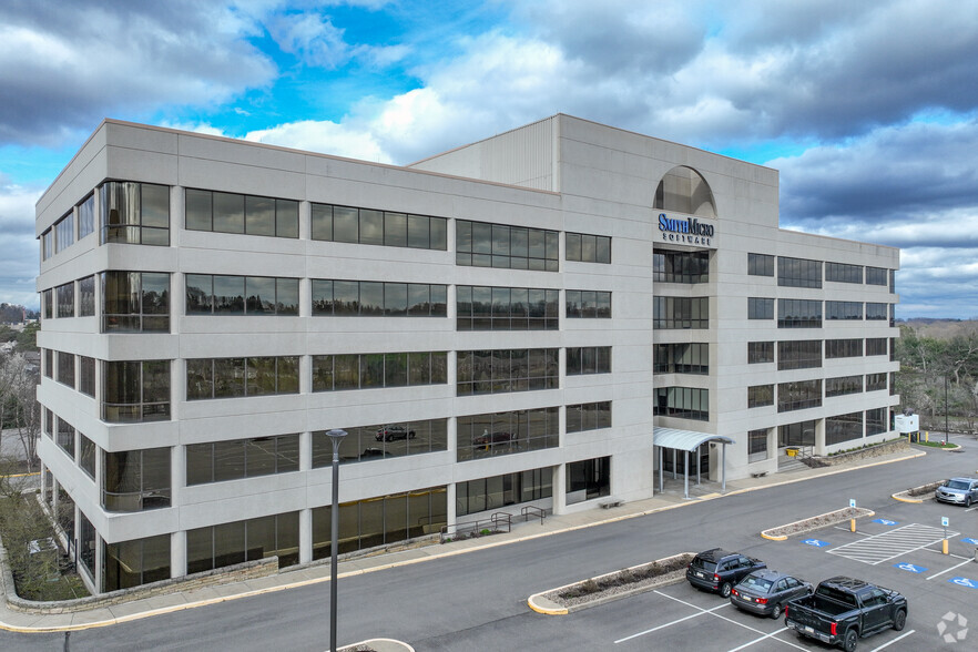 5800 Corporate Dr, Pittsburgh, PA for lease - Building Photo - Image 1 of 5