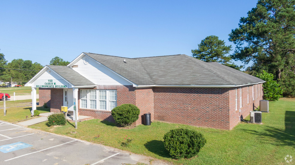 4003 Fayetteville Rd, Raeford, NC for sale - Building Photo - Image 1 of 1