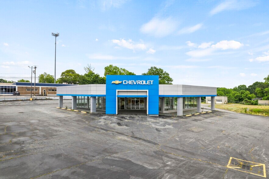 200 N Harper St, Laurens, SC for sale - Building Photo - Image 1 of 1