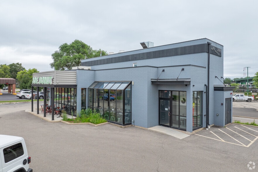 720 E Rand Rd, Mount Prospect, IL for sale - Building Photo - Image 2 of 48