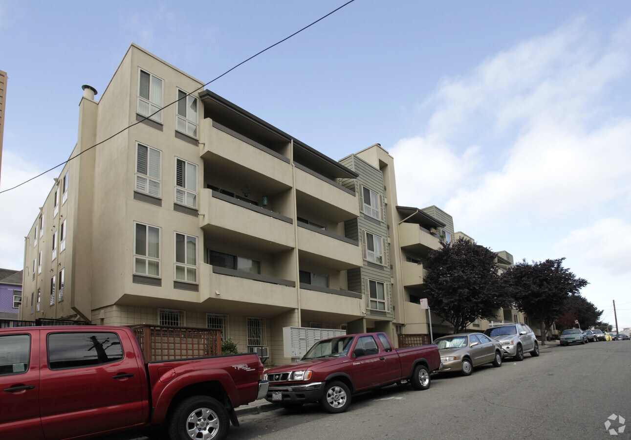 77 Fairmount Ave, Oakland, CA 94611