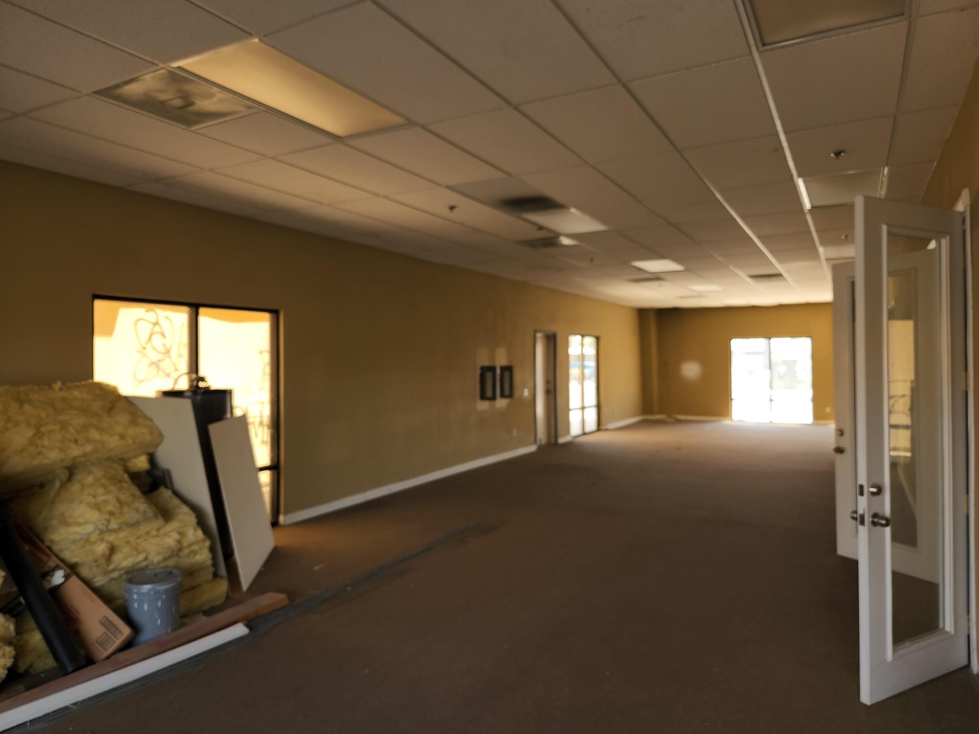 1407 Imperial Ave W, Calexico, CA for lease Interior Photo- Image 1 of 3