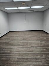 1201 S Victory Blvd, Burbank, CA for lease Interior Photo- Image 2 of 5