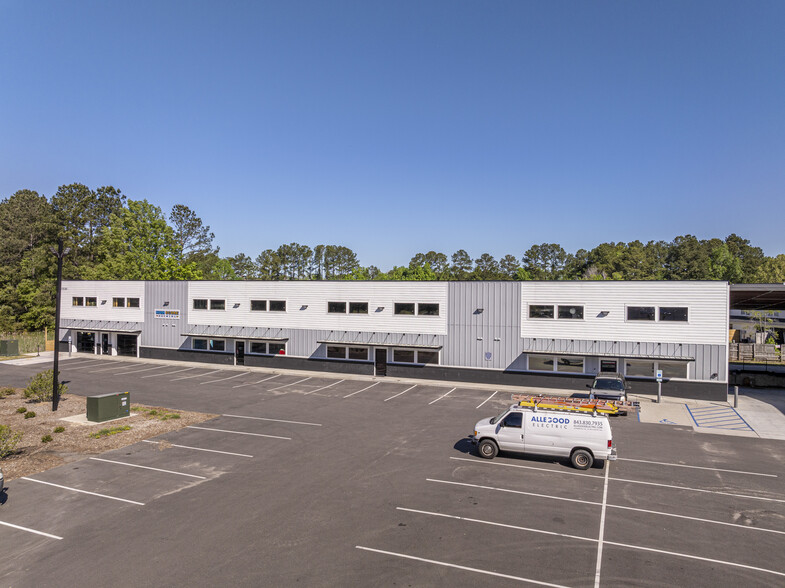 8120 Windsor Hill Blvd, North Charleston, SC for sale - Building Photo - Image 2 of 96