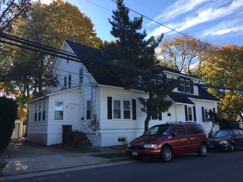 41-45 4th St, Hicksville, NY for sale - Primary Photo - Image 1 of 1