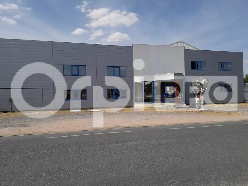 Flex in Montluçon for sale Building Photo- Image 1 of 6