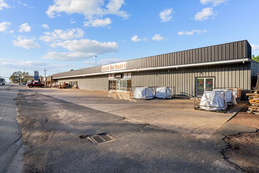101 S US Highway 69, Huntington, TX for sale - Building Photo - Image 2 of 27