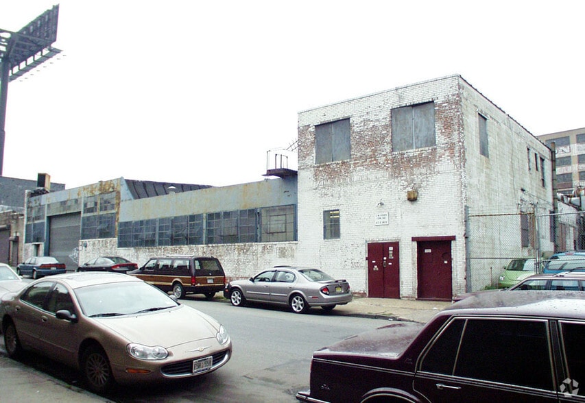 825 E 140th St, Bronx, NY for sale - Primary Photo - Image 1 of 20