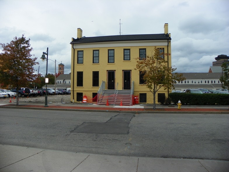 30-32 N Washington St, Rochester, NY for sale - Building Photo - Image 2 of 9