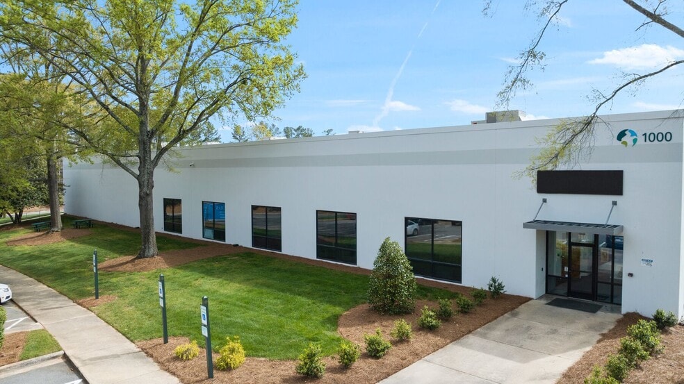 1000 Parliament Ct, Durham, NC for lease - Building Photo - Image 1 of 1