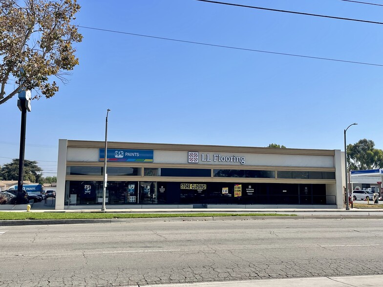 5830-5832 Lakewood Blvd, Lakewood, CA for lease - Building Photo - Image 2 of 12