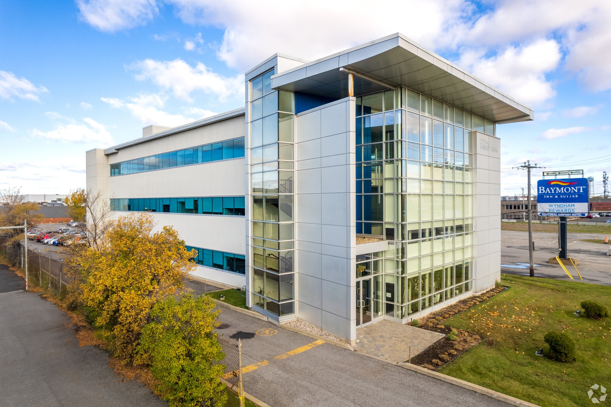 6767 Ch de la Côte-de-Liesse, Montréal, QC for sale Primary Photo- Image 1 of 1