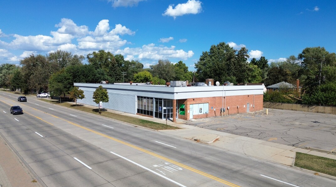26020 Coolidge Hwy, Huntington Woods, MI for lease Primary Photo- Image 1 of 8