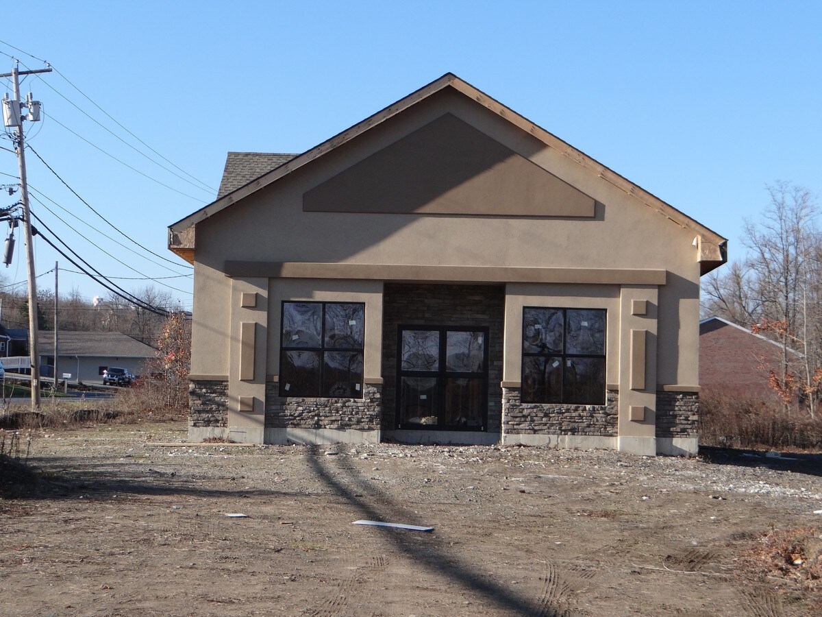 180182 S Plank Rd, Newburgh, NY 12550