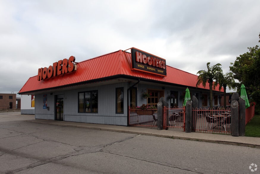 171 Carlingview Dr, Toronto, ON for sale - Primary Photo - Image 1 of 1