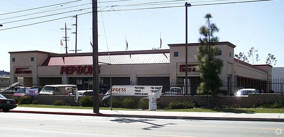 3332 N San Fernando Rd, Los Angeles, CA for lease - Building Photo - Image 2 of 4