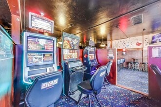 1715 W Roosevelt Rd, Broadview, IL for lease Interior Photo- Image 2 of 28