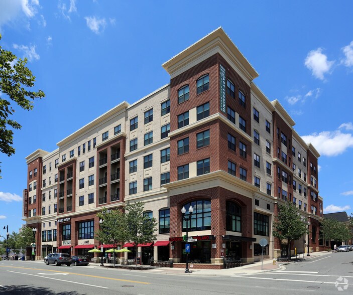 24072409 Columbia Pike, Arlington, VA, 22204 Retail Space For Lease