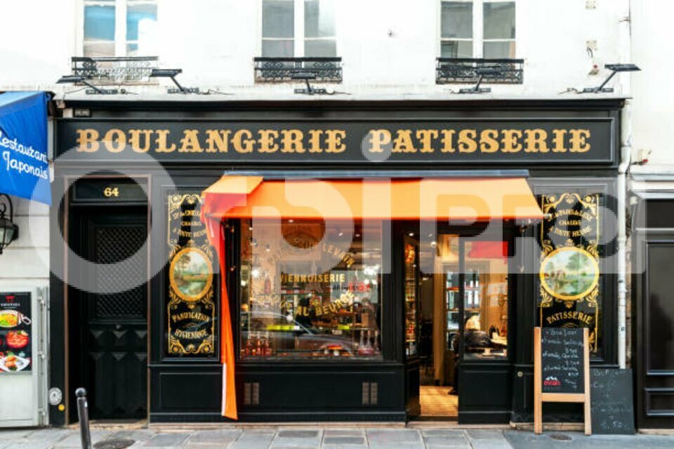 Retail in Compiègne for sale Building Photo- Image 1 of 5