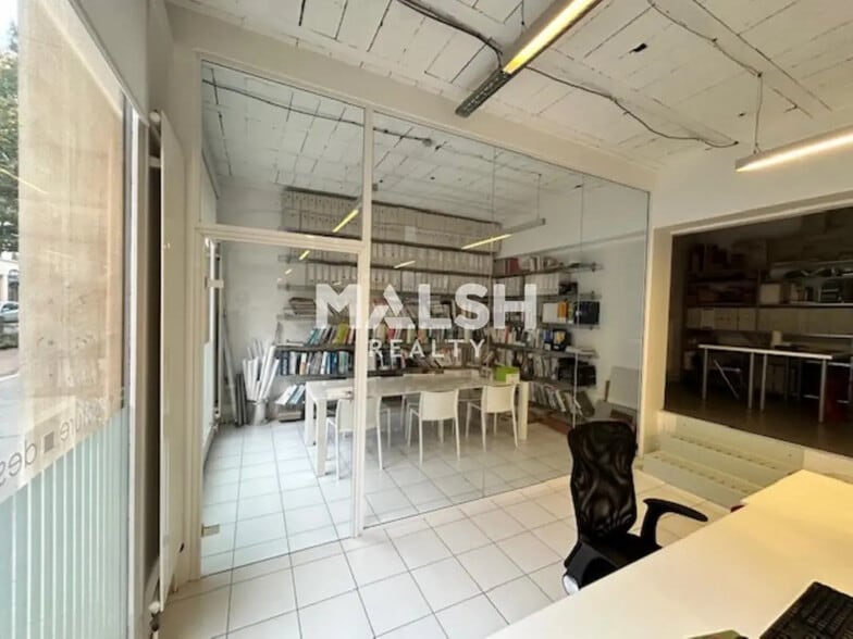 Office in Lyon for lease - Interior Photo - Image 3 of 9