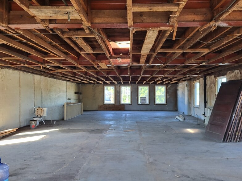 131 Conover Sta SE, Conover, NC for lease - Building Photo - Image 3 of 4