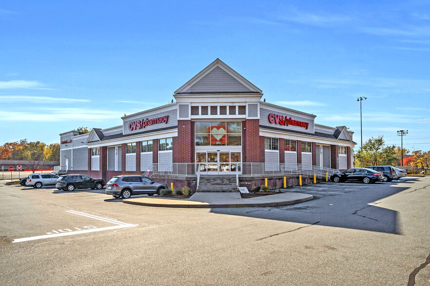 219 Lincoln Ave, Haverhill, MA for sale - Building Photo - Image 1 of 6