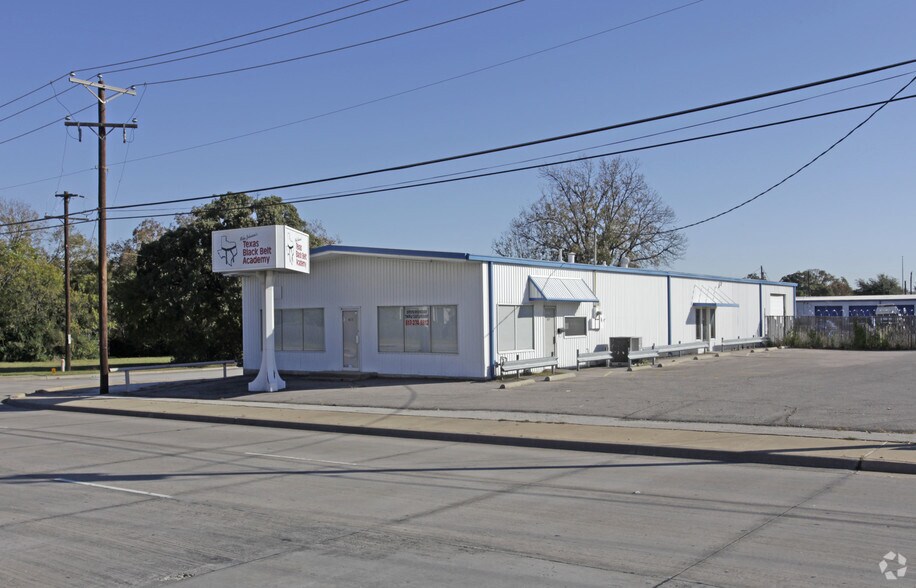 425 N Cooper St, Arlington, TX for lease - Building Photo - Image 3 of 3