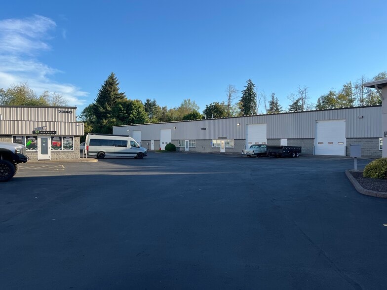 7360 SW Bonita Rd, Tigard, OR for lease - Building Photo - Image 2 of 4