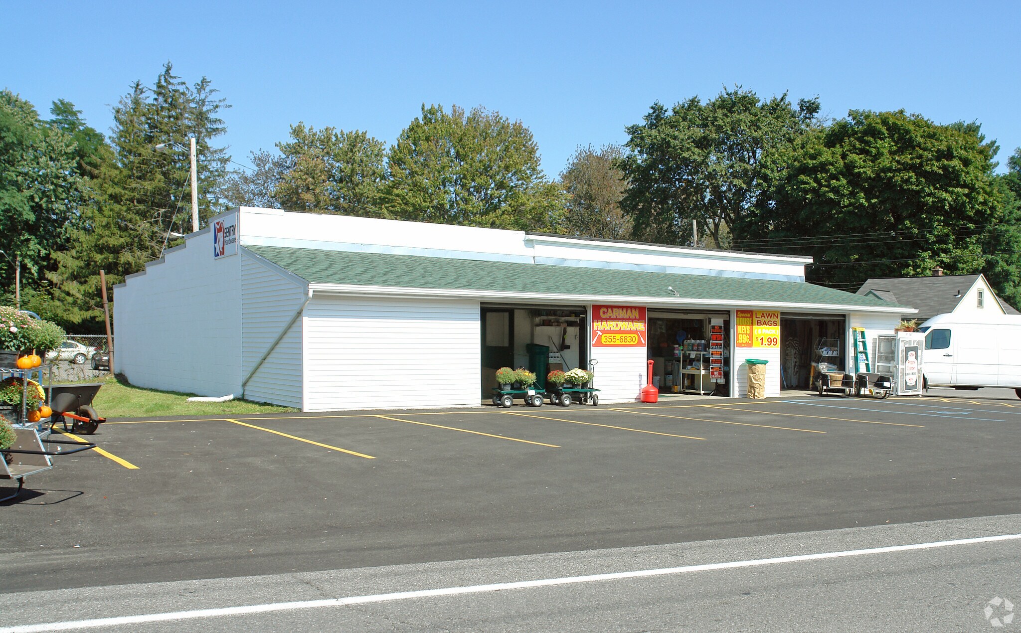 Retail in Schenectady, NY for sale Primary Photo- Image 1 of 1