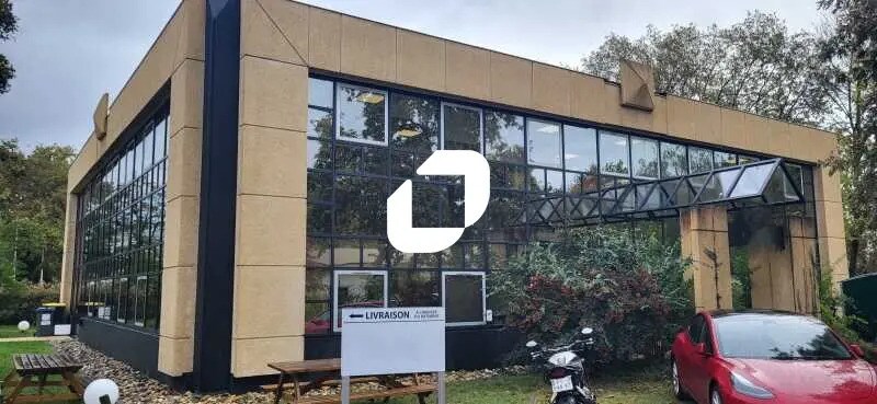 Office in Pessac for lease Building Photo- Image 1 of 12